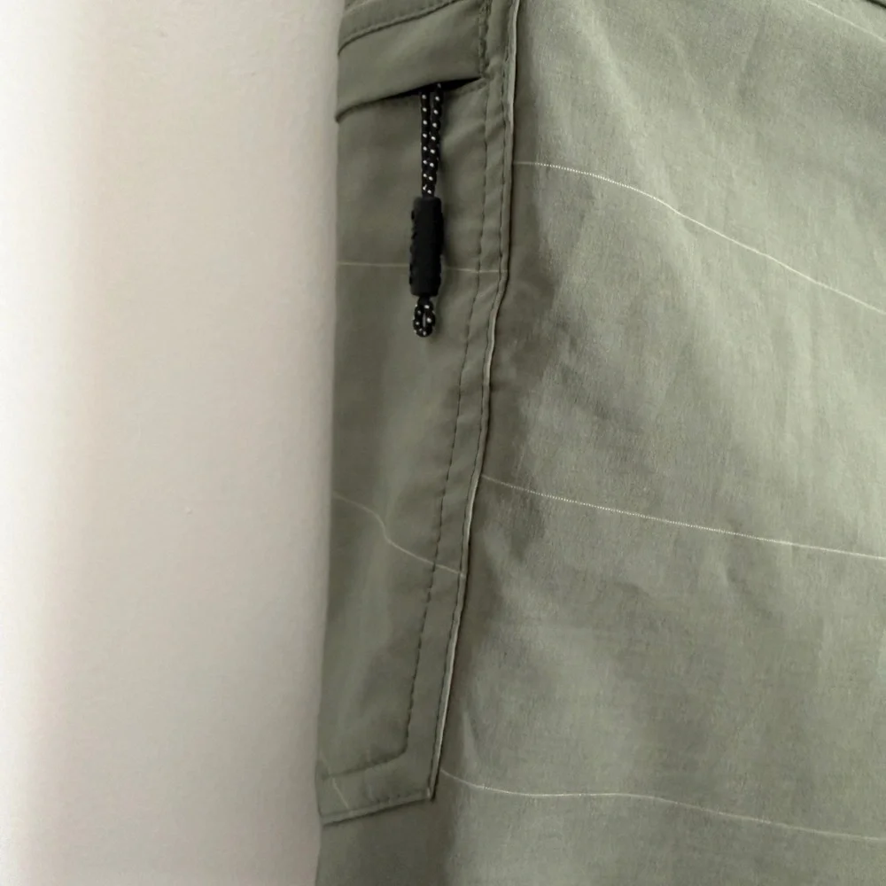 O’Neill Men’s Green Hybrid Cargo Shorts Size 36 – Performance Stretch Boardwalk
